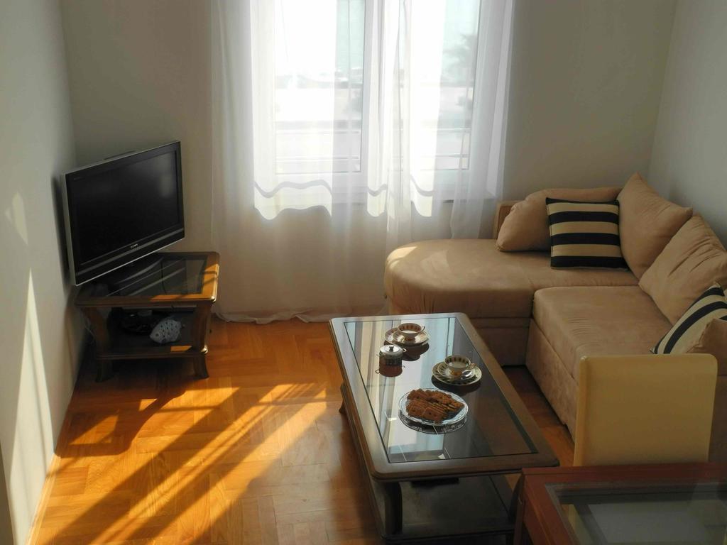 Apartments Antonela 耶泽拉 外观 照片