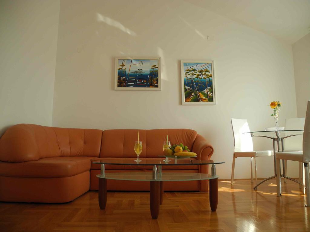 Apartments Antonela 耶泽拉 外观 照片